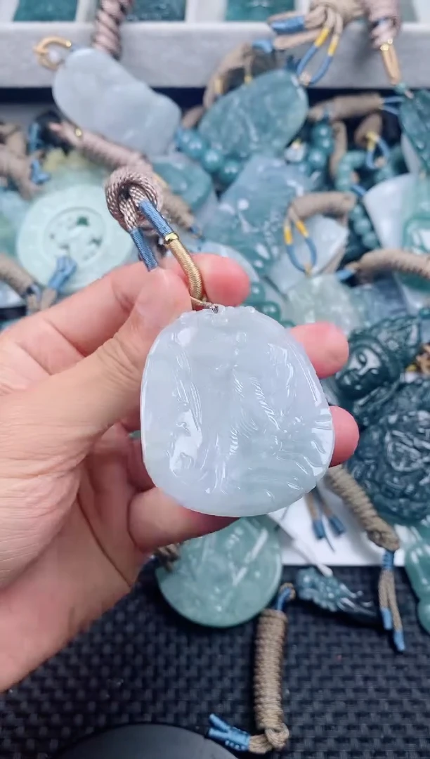 翡翠未镶嵌颈饰111111111