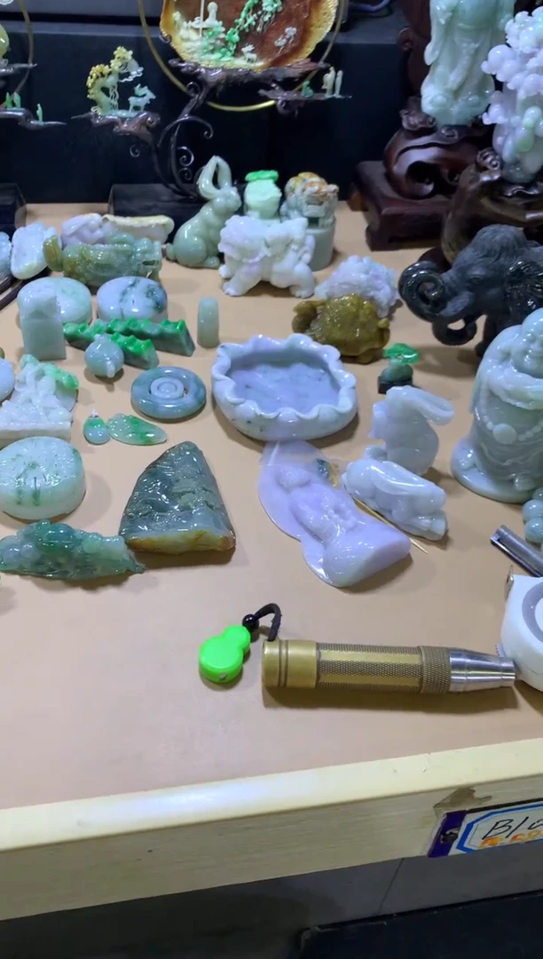 未镶嵌挂件翡翠你****干翡翠摆件