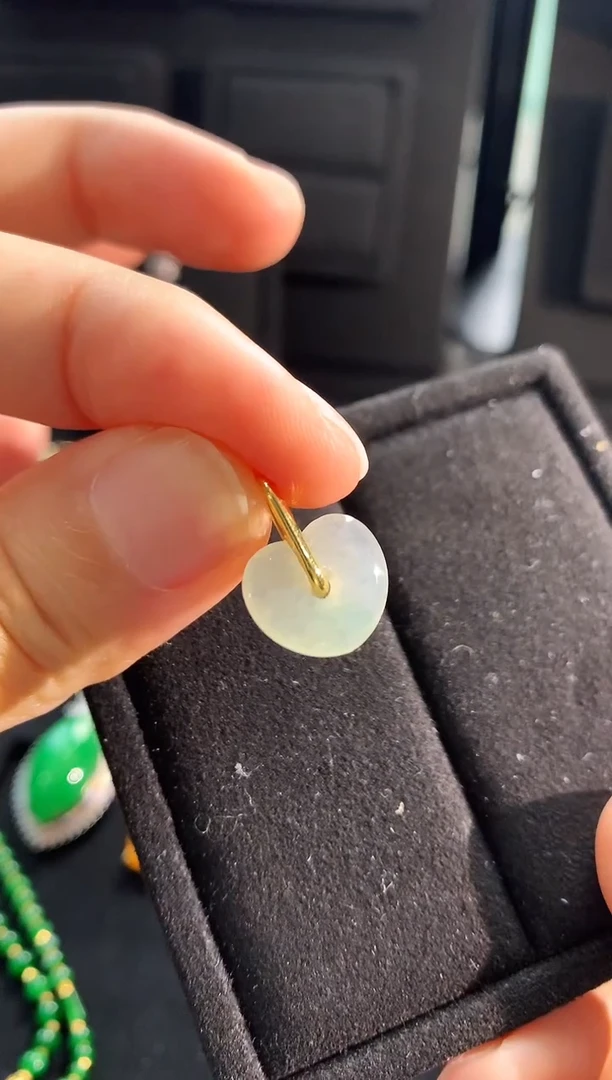 【闪购商品】翡翠颈饰18K金镶嵌吊坠