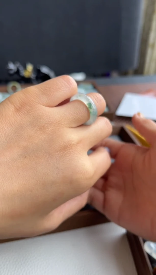 【闪购商品】琥珀吊坠(不含链)未镶嵌605买断12