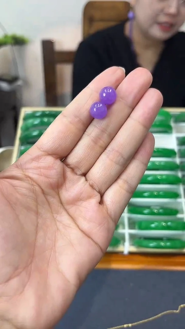 【闪购商品】翡翠颈饰未镶嵌闪1 紫罗兰耳钉