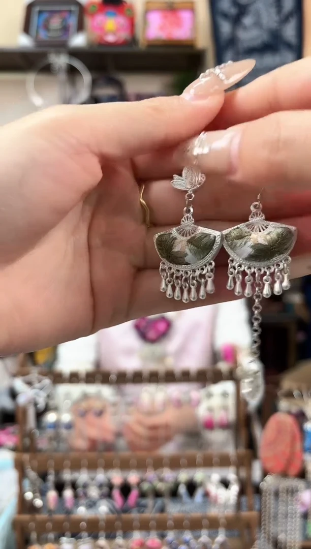 织绣民族风非遗老绣苗银饰品112