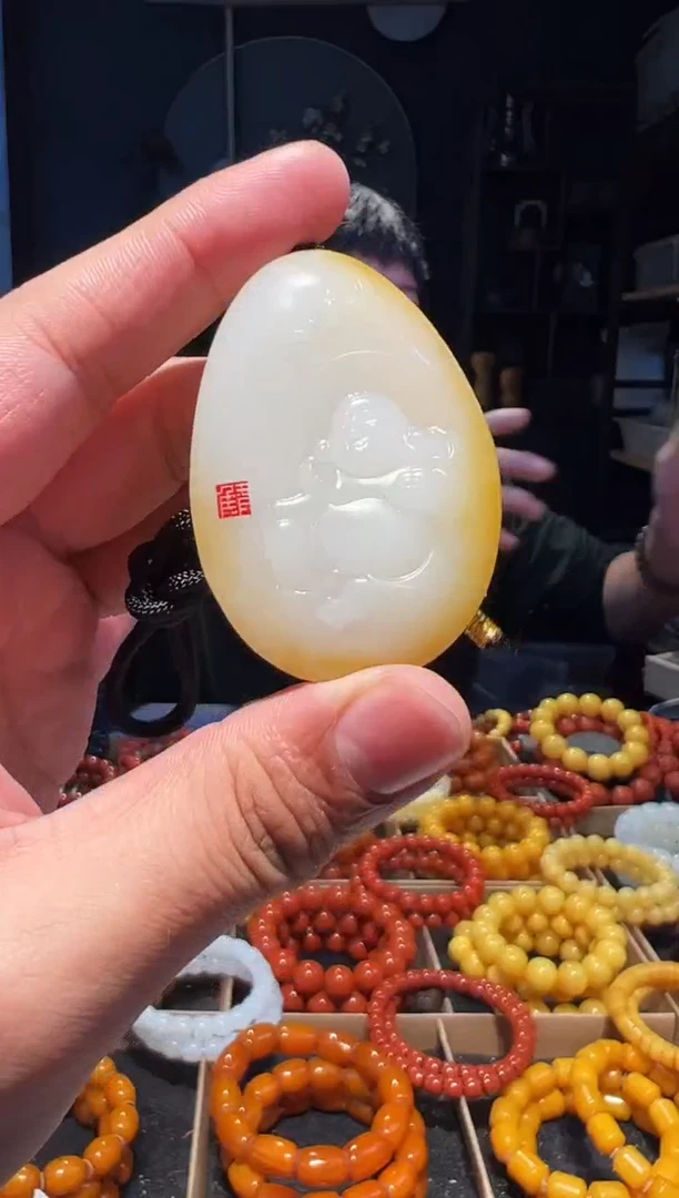 未镶嵌手链和田玉挂件