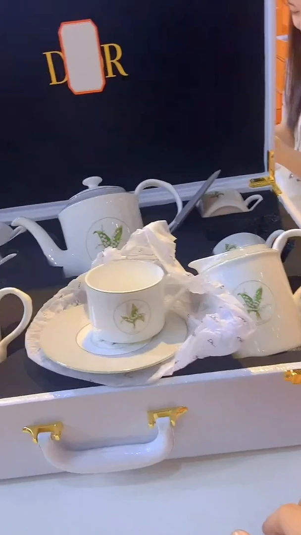 杯鸿辉家品牌瓷器，京东包邮！