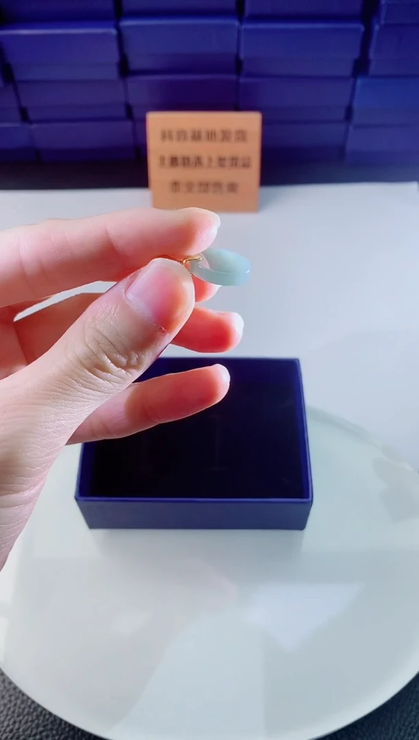 翡翠未镶嵌颈饰1111111111