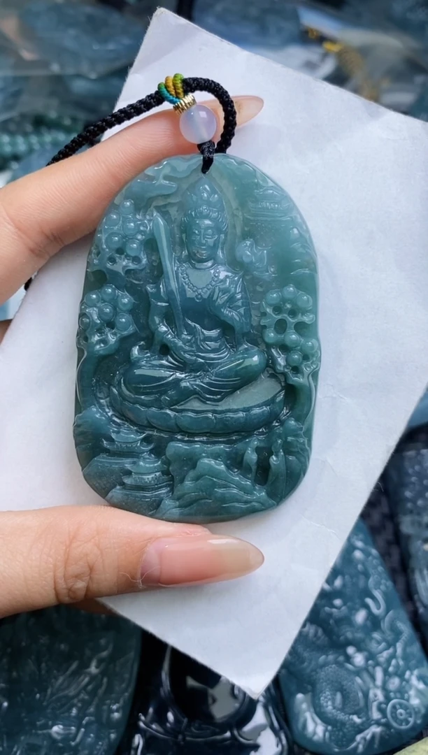 【闪购商品】翡翠颈饰未镶嵌           
