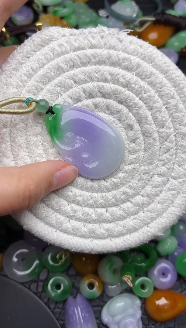 颈饰未镶嵌翡翠缅甸翡翠吊坠