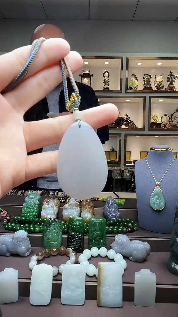 【闪购商品】和田玉颈饰未镶嵌苏