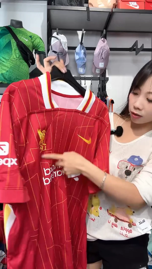 1533  编码 耐克卫衣服饰过款为准 尺码L