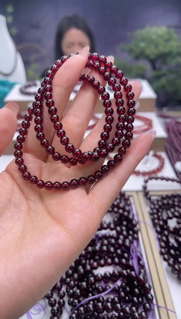 【闪购商品】石榴石手串未镶嵌酒红色石榴石多圈5mm+多样式发一