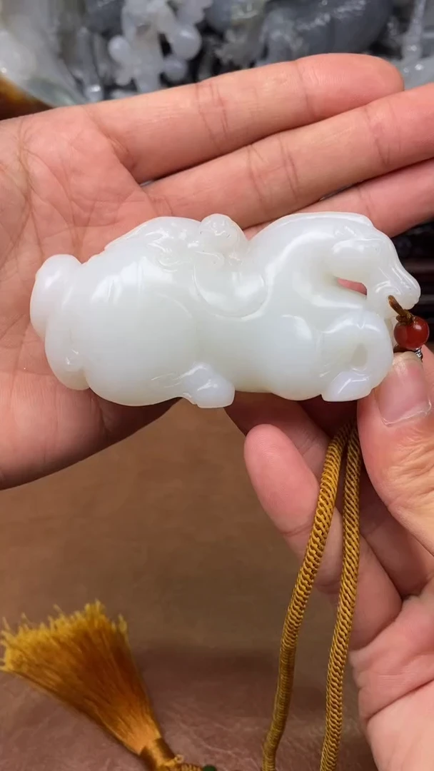 未镶嵌和田玉挂件和田玉