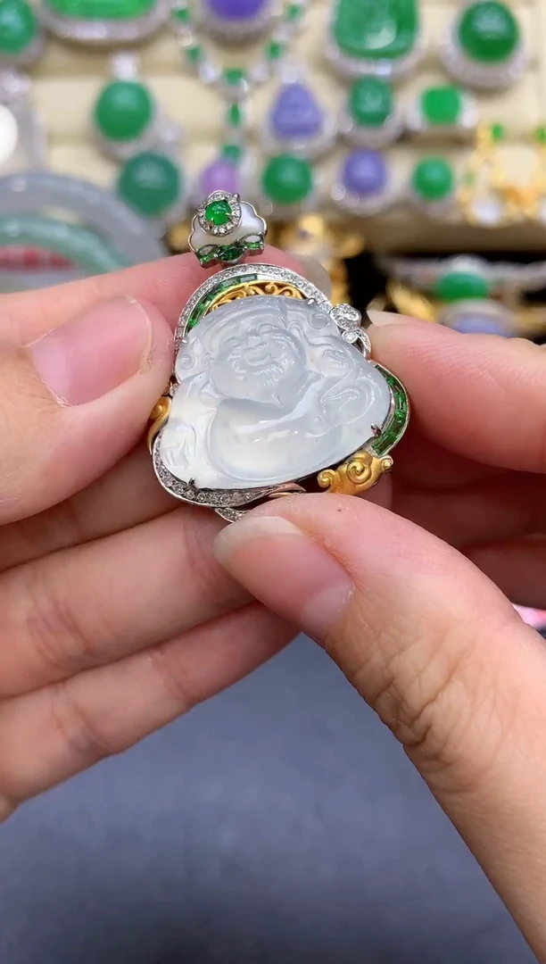 颈饰18K金镶嵌翡翠379-中国好珍宝
