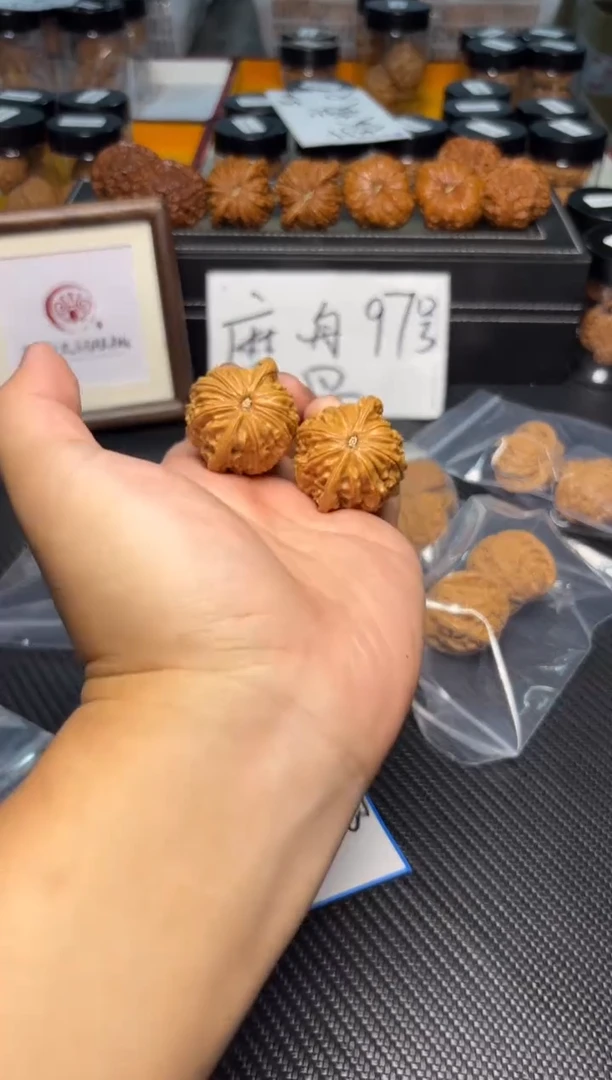 文玩核桃把件123公子帽