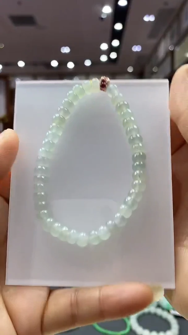 颈饰未镶嵌翡翠手串卡6   8号