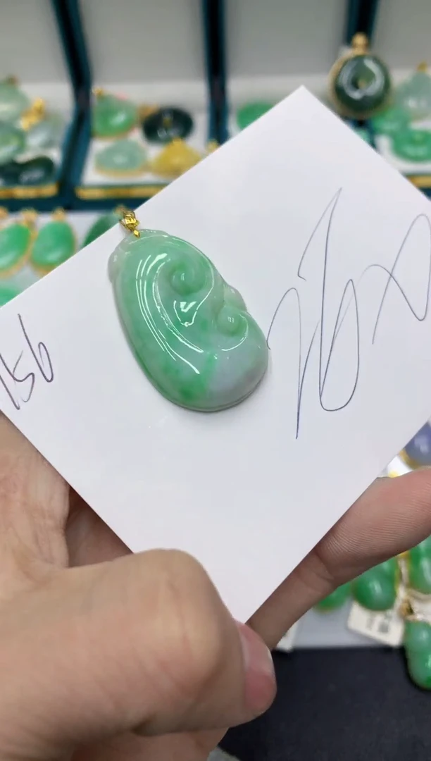 【闪购商品】翡翠颈饰18K金镶嵌号链接