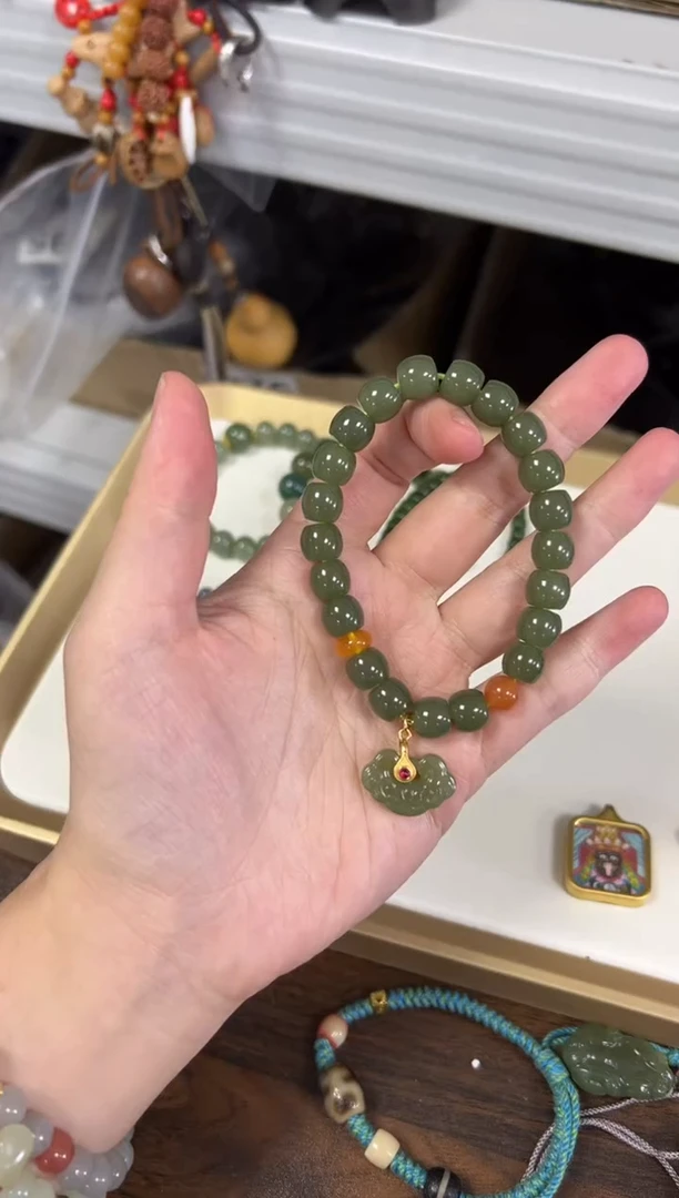 未镶嵌手链和田玉和田玉精工直切如意款手链[0698]