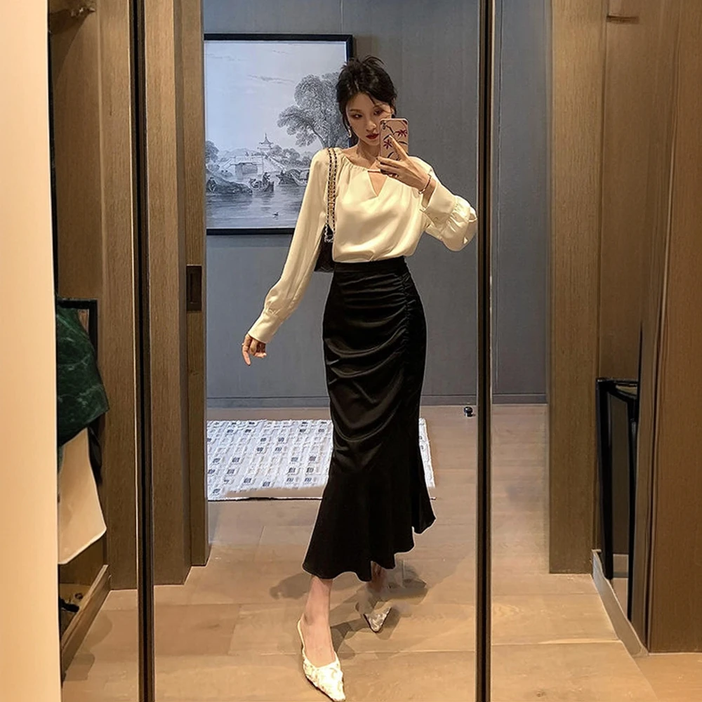 赫本风套装女2025秋季新款长袖缎面衬衫气质显瘦高腰鱼尾裙两件套