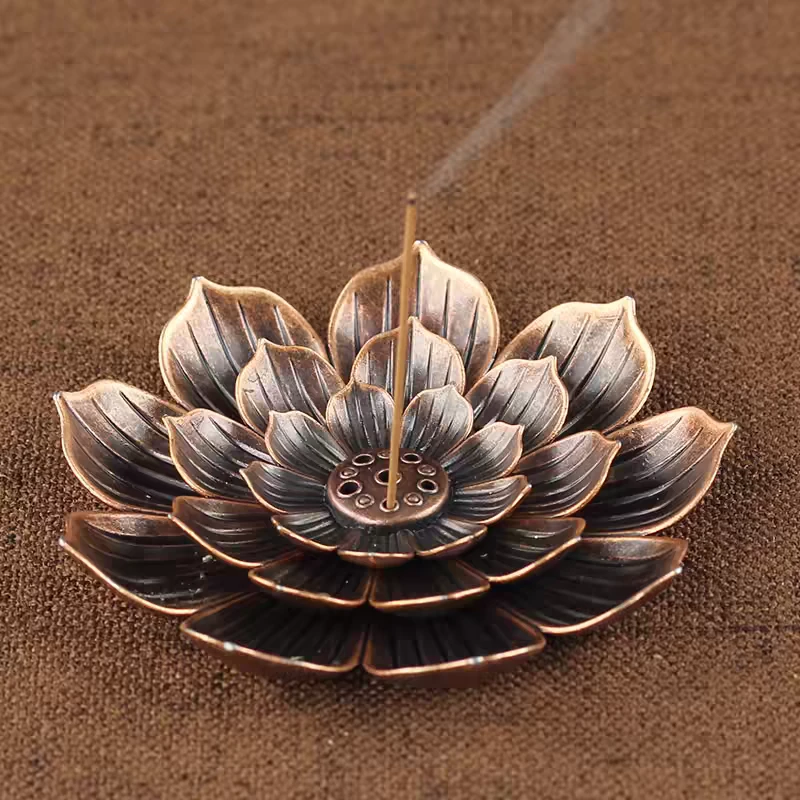 纯铜莲花香底座。