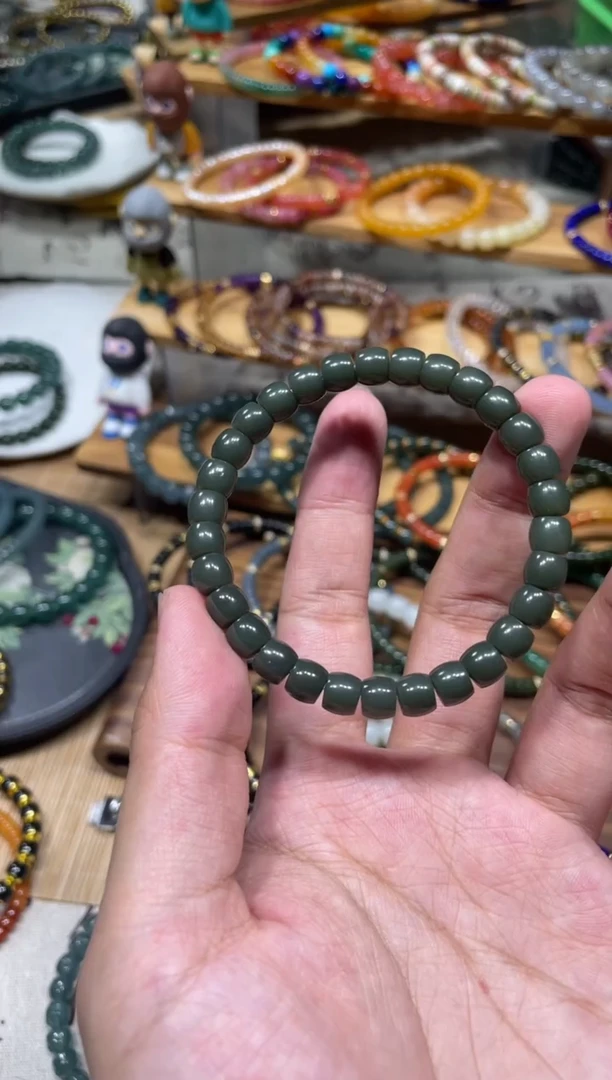 未镶嵌手串和田玉7mm沙枣青和田玉手串