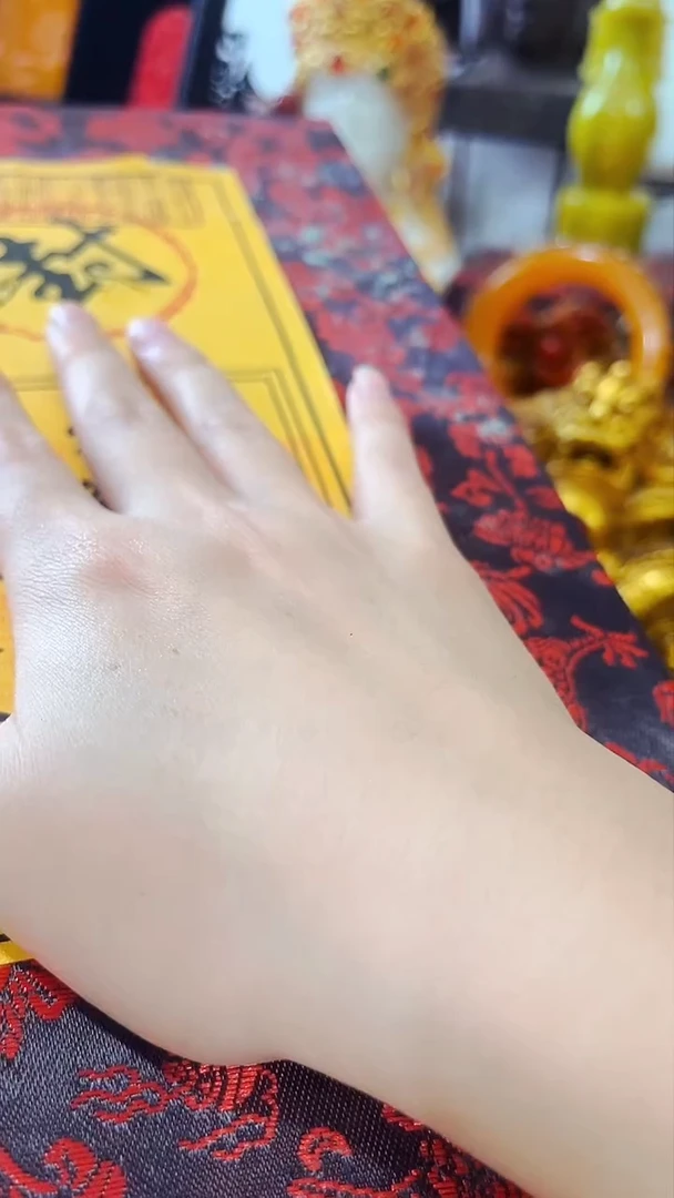 红盒内有物老板娘主播推荐推荐