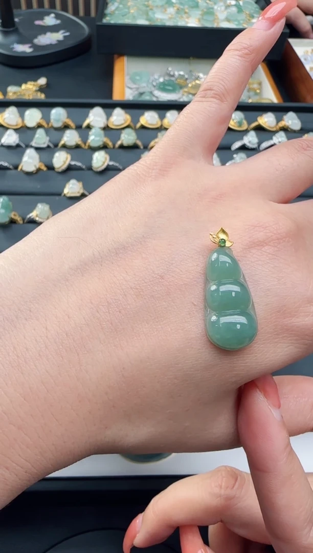 【闪购商品】翡翠颈饰18K金镶嵌TZG0118082