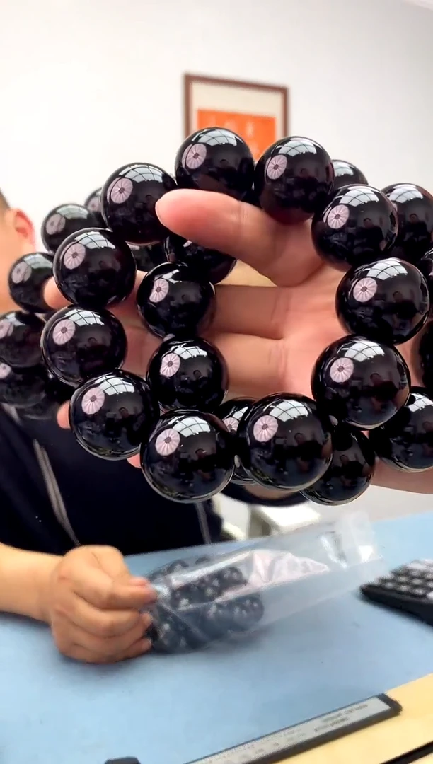 【闪购商品】琥珀珠宝奇石未镶嵌假一罚十，多样性发一件