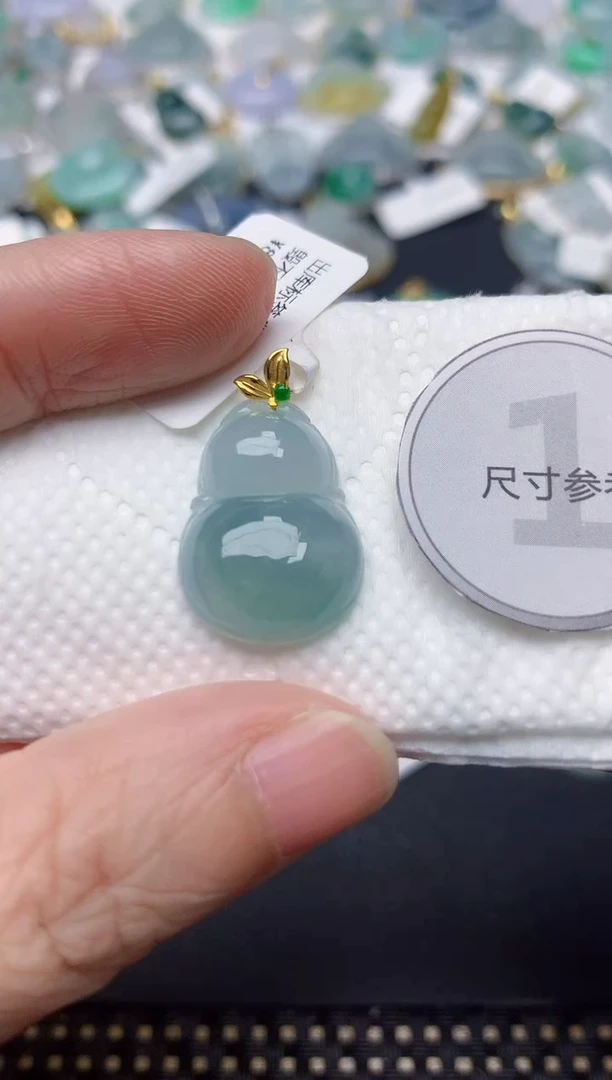 颈饰18K金镶嵌翡翠天然缅甸A货翡翠