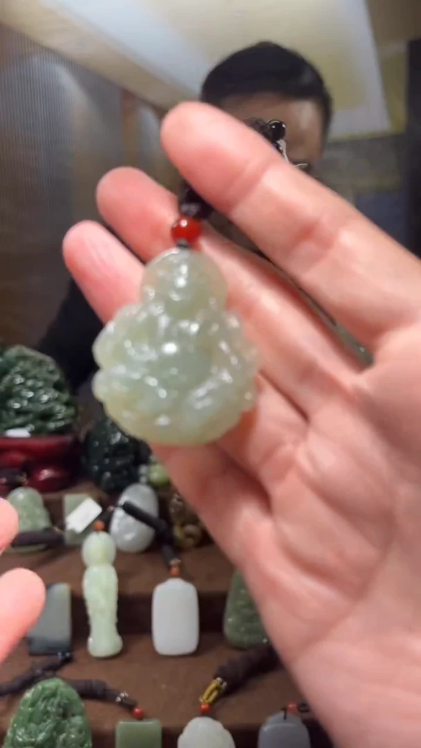 颈饰未镶嵌和田玉·