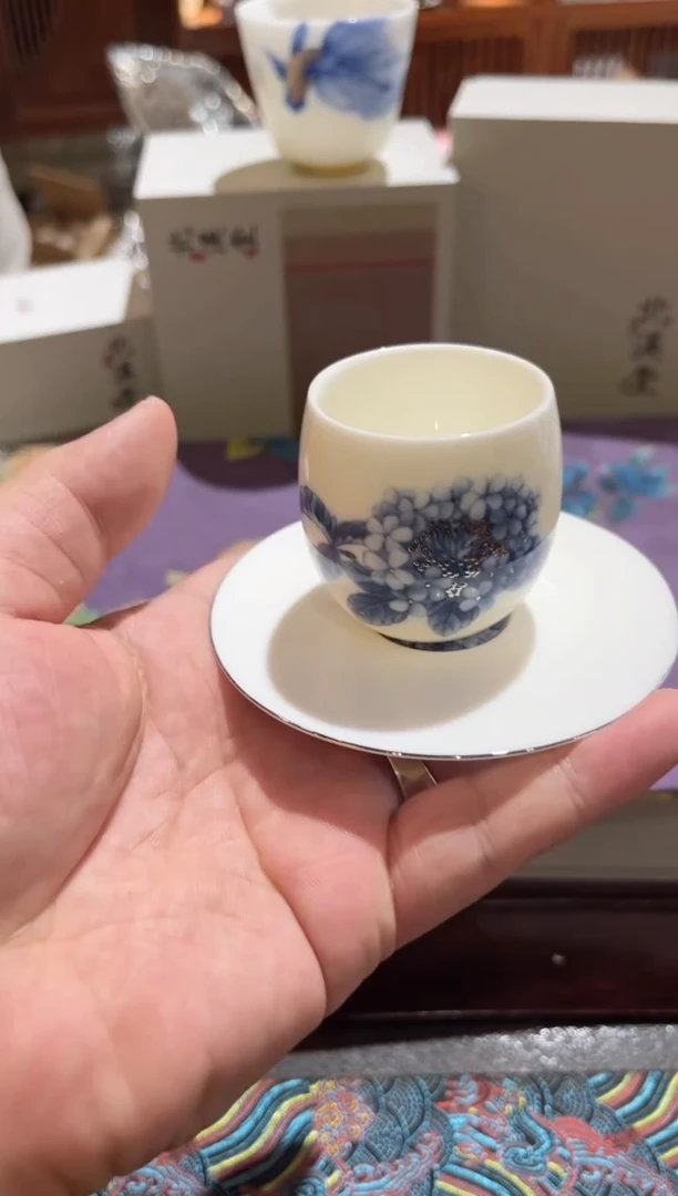 蓝绣球一杯一碟茶具