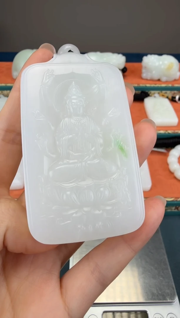 颈饰未镶嵌和田玉1