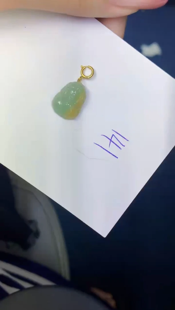 翡翠未镶嵌颈饰缅甸天然翡翠A货