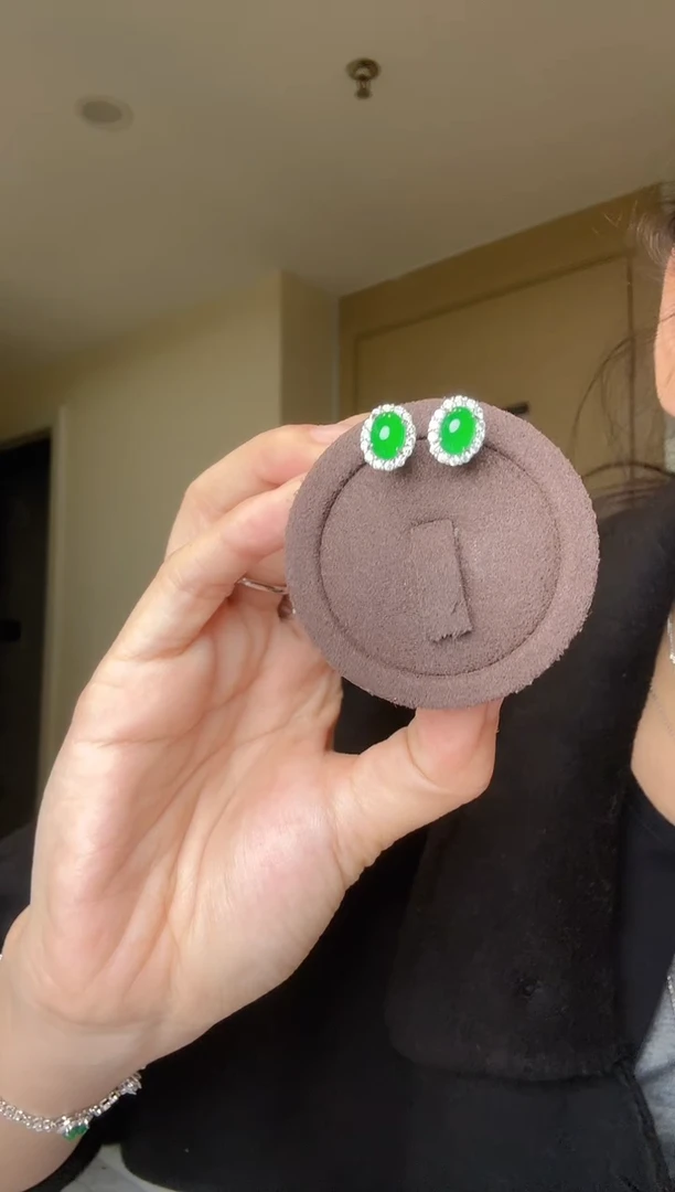 【闪购商品】翡翠耳钉银S925镶嵌大蛋面耳钉