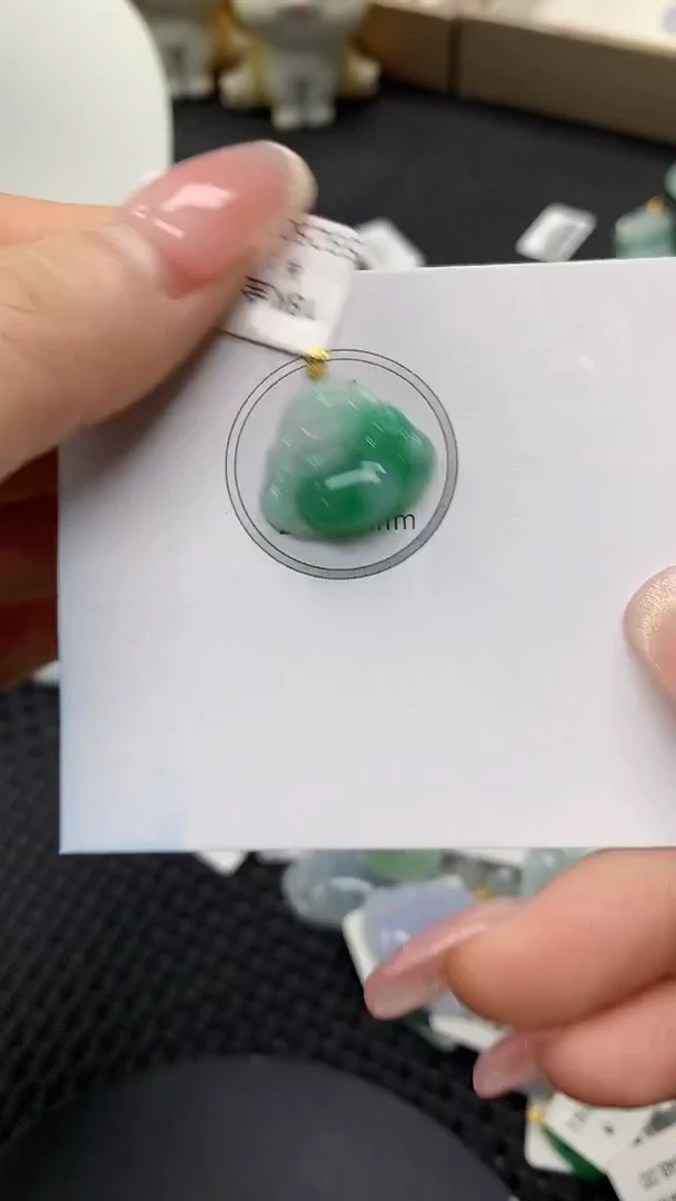 颈饰18K金镶嵌翡翠a货支持复检百元以上9元证书费自理
