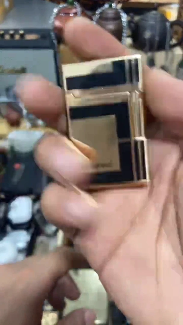 瓷片闪购商品 如图所示