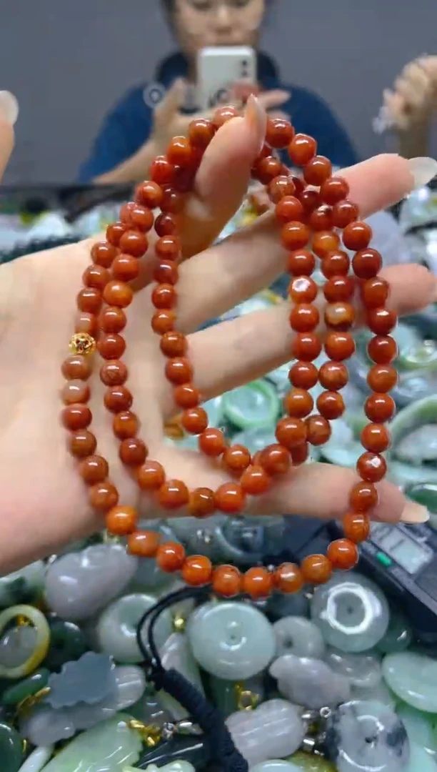 颈饰未镶嵌翡翠5MM/G/翡翠A货，一件也是批发价