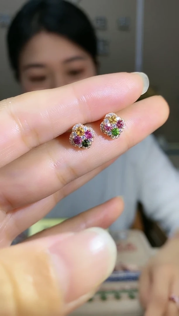 【闪购商品】碧玺耳饰银S925镶嵌耳饰