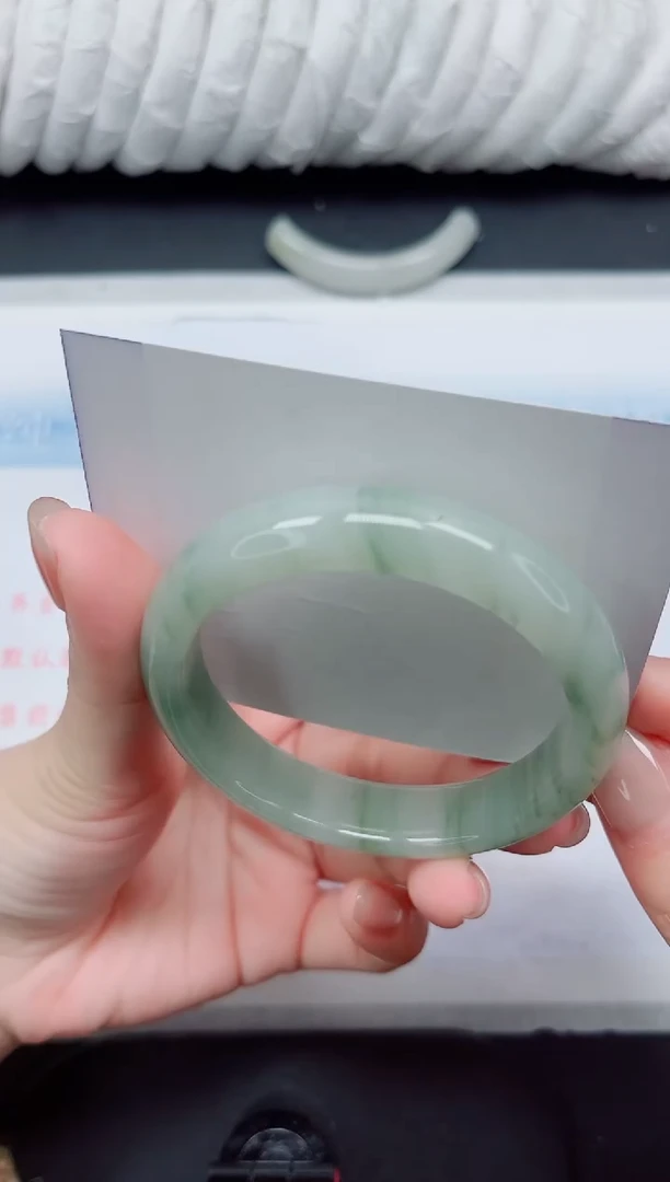 【闪购商品】石英质玉手镯未镶嵌134-54.6