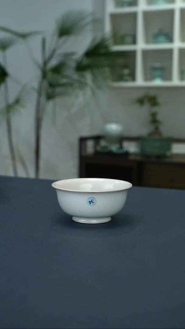 瓷片34号月白小宫杯微微暇开片      洁