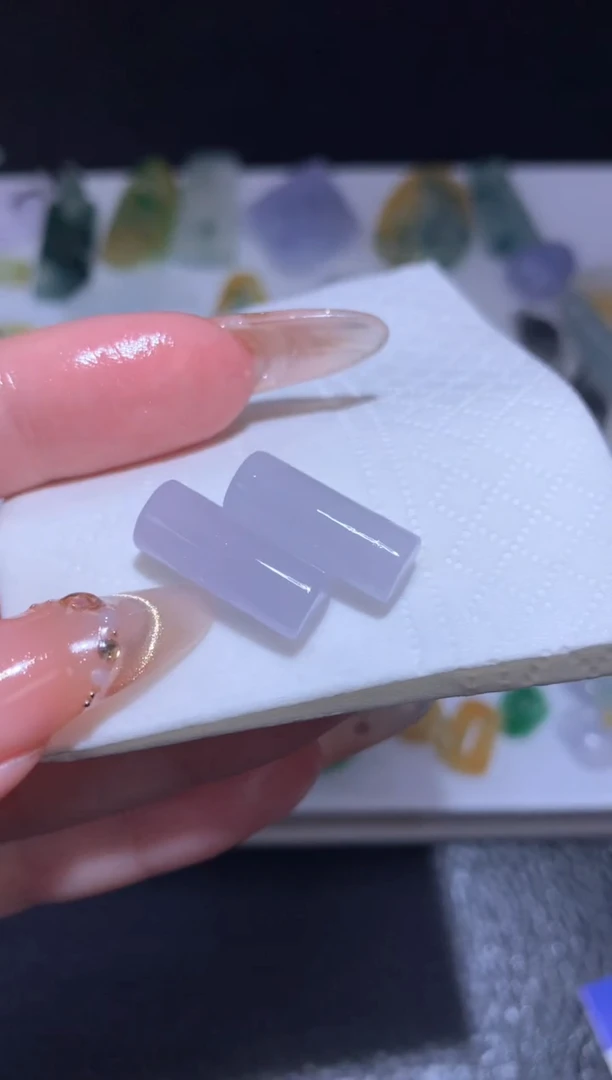 未镶嵌定制翡翠寒*一对圆柱