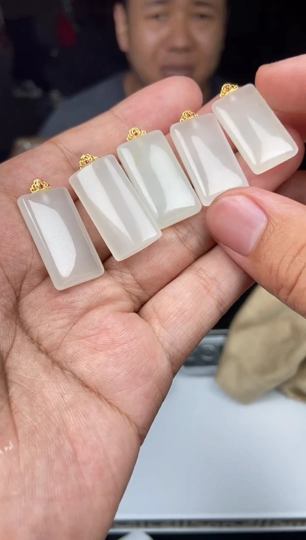 定制和田玉天然和田玉拍一发一