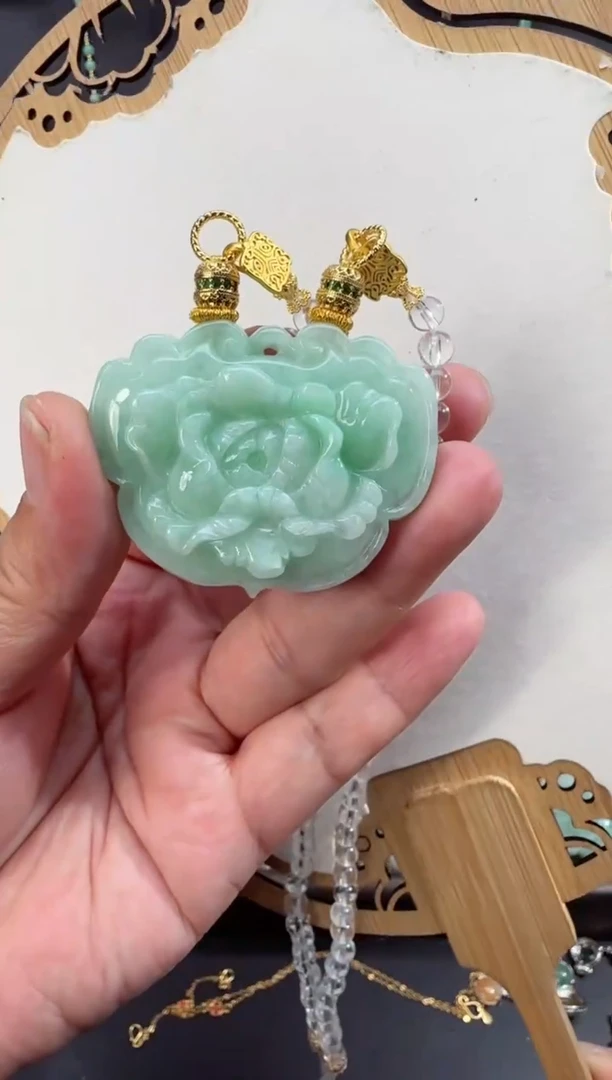 【闪购商品】翡翠颈饰未镶嵌拍照