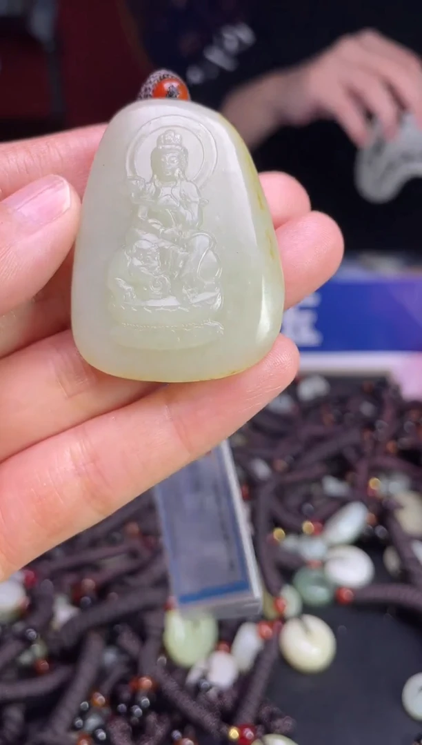 未镶嵌和田玉挂件1