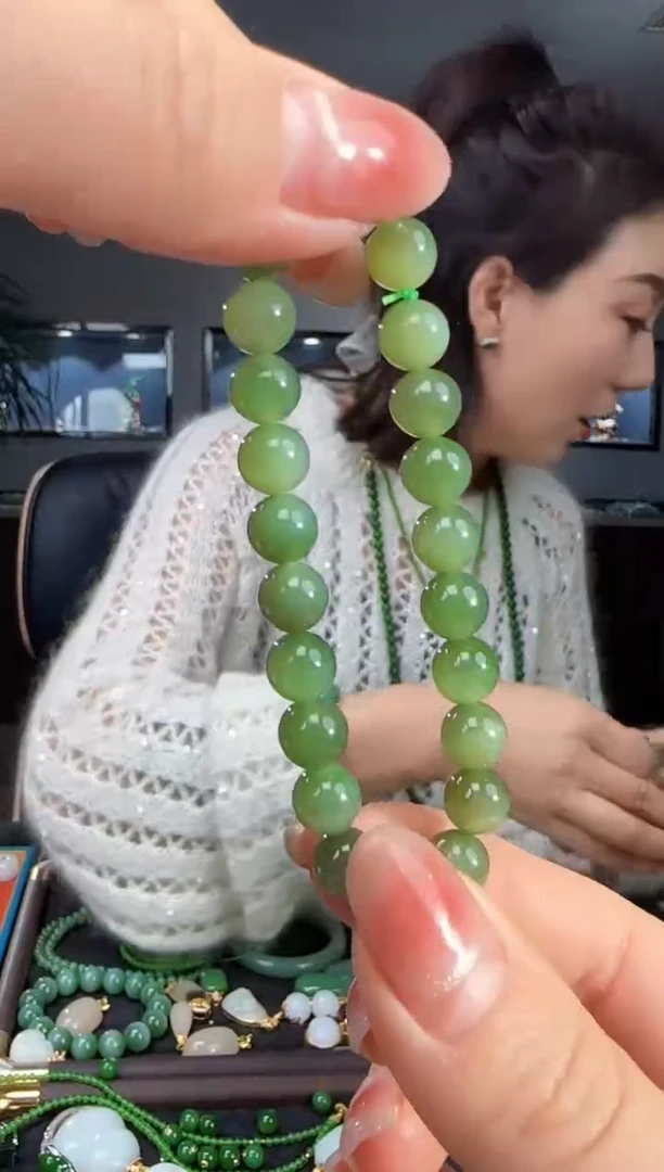 未镶嵌手链和田玉1