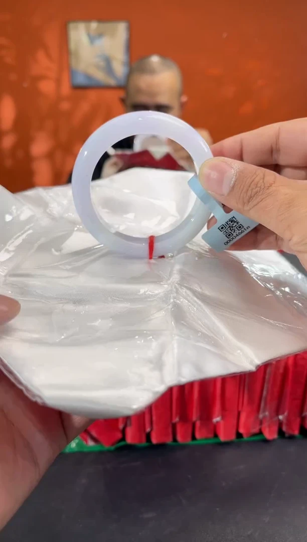 未镶嵌手镯翡翠1        圈口55