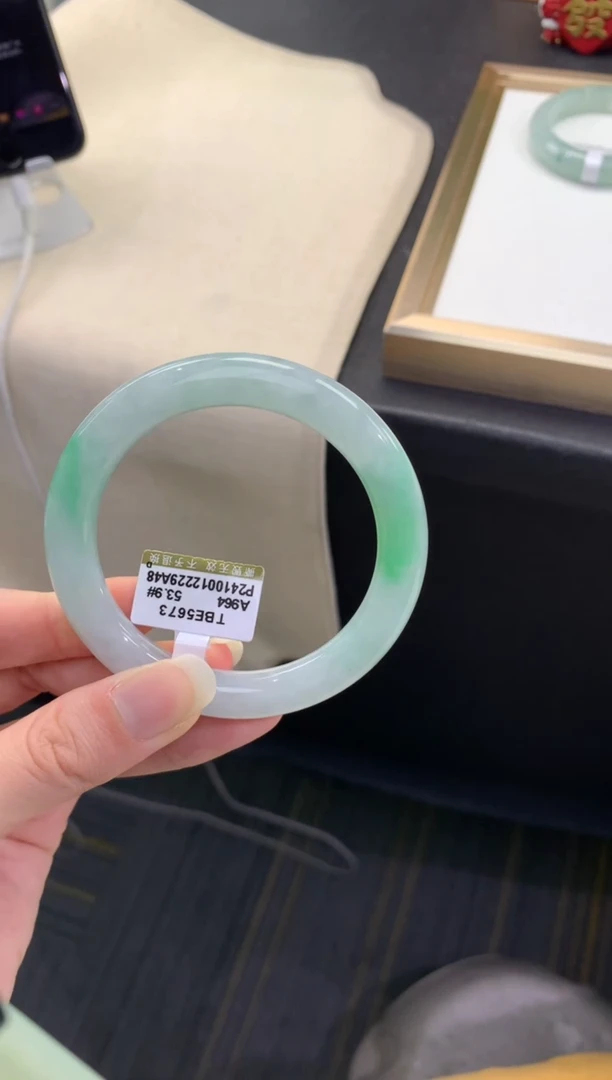 【闪购商品】翡翠手镯未镶嵌