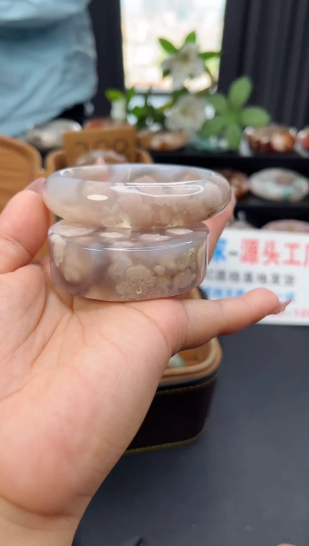 石英质玉手镯未镶嵌赠送镯心（圈口61