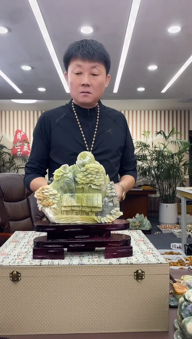 未镶嵌蛇纹石玉摆件摆件