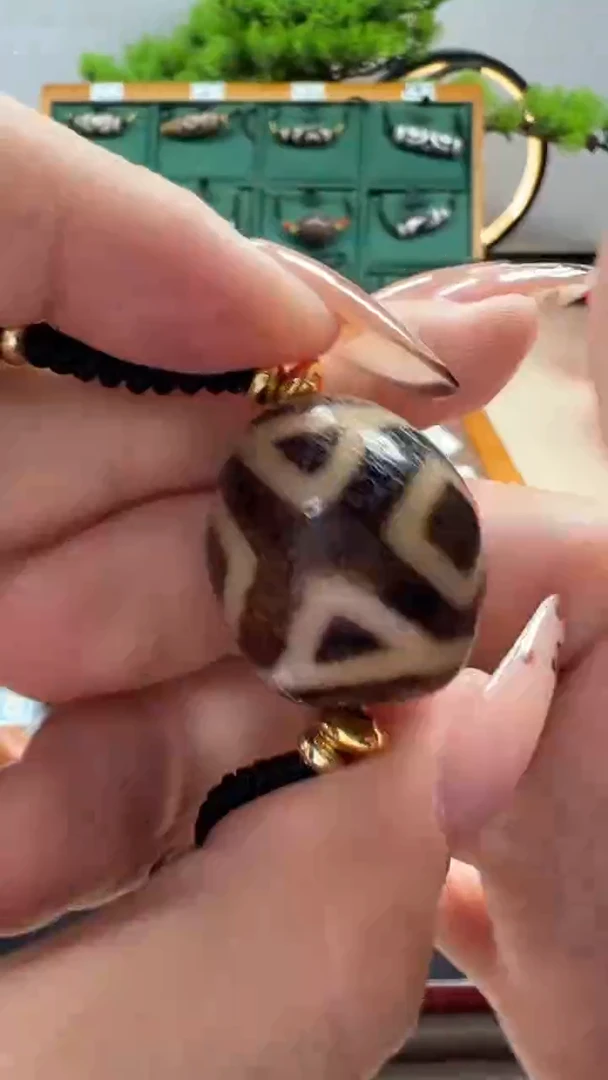 玛瑙/玉髓（覆膜）颈饰合金9.（微瑕）