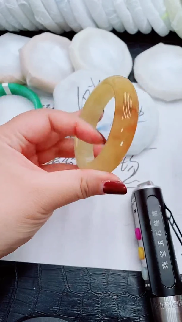 【闪购商品】石英质玉手镯未镶嵌Q71-56-57