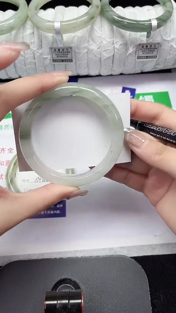 未镶嵌手镯石英质玉239-59/60